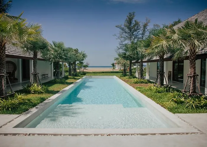 Villa Aditi - Amazing Beachfront Villa
