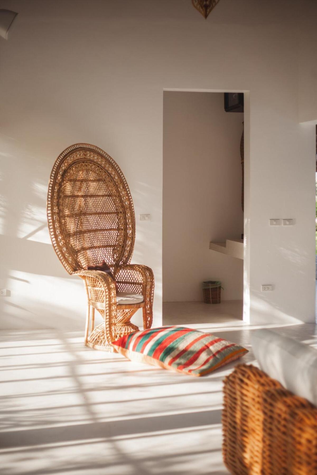 Aditi - Amazing Beachfront Villa