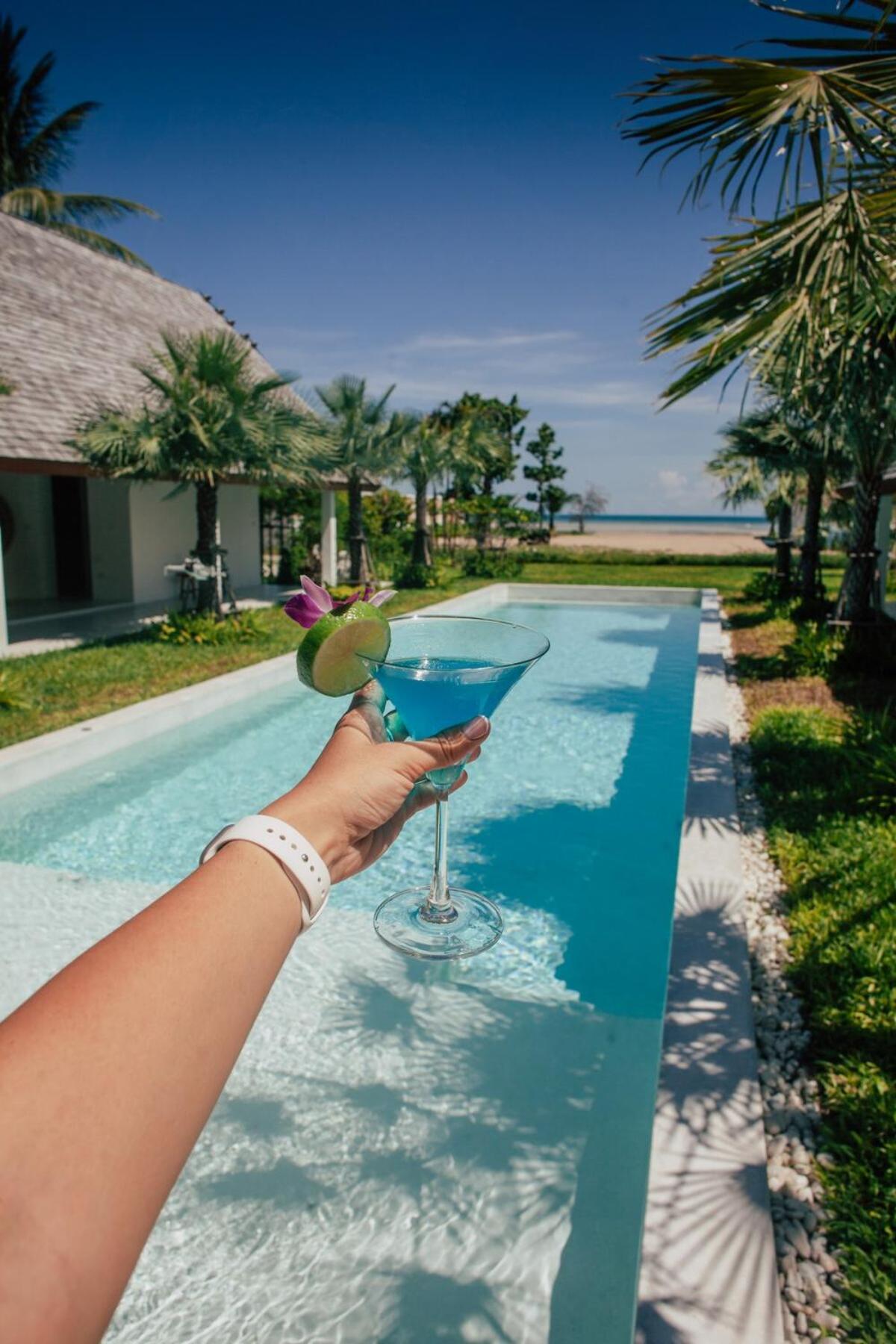 Aditi - Amazing Beachfront *