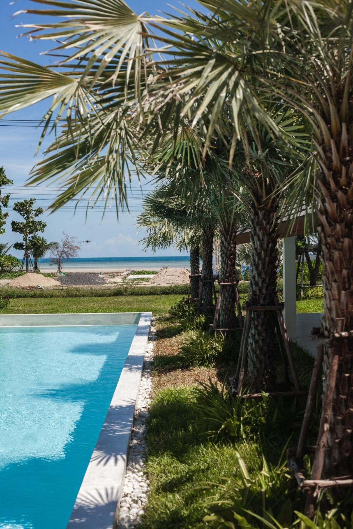 Villa Aditi - Amazing Beachfront