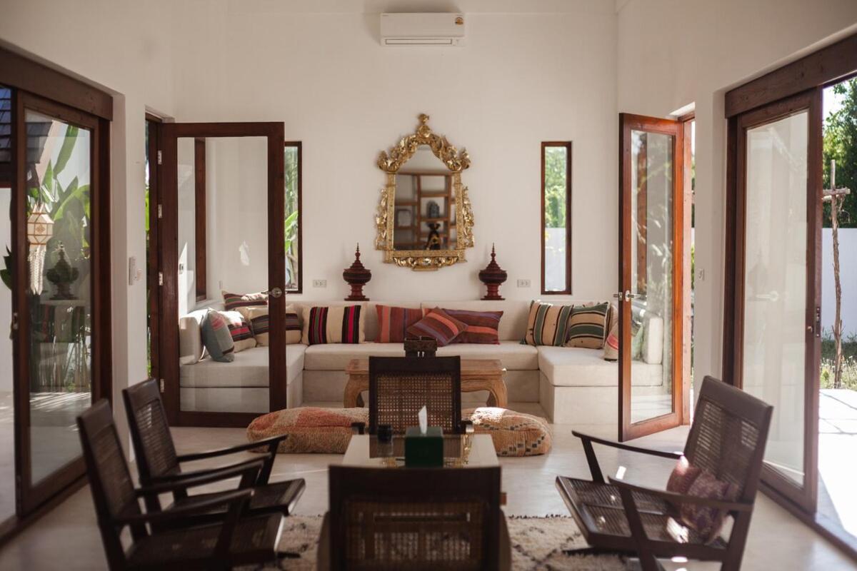 Aditi - Amazing Beachfront