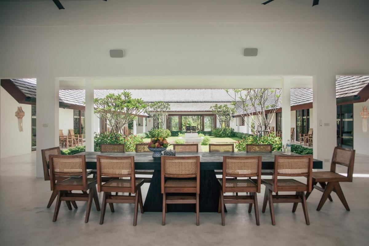 Villa Aditi - Amazing Beachfront *