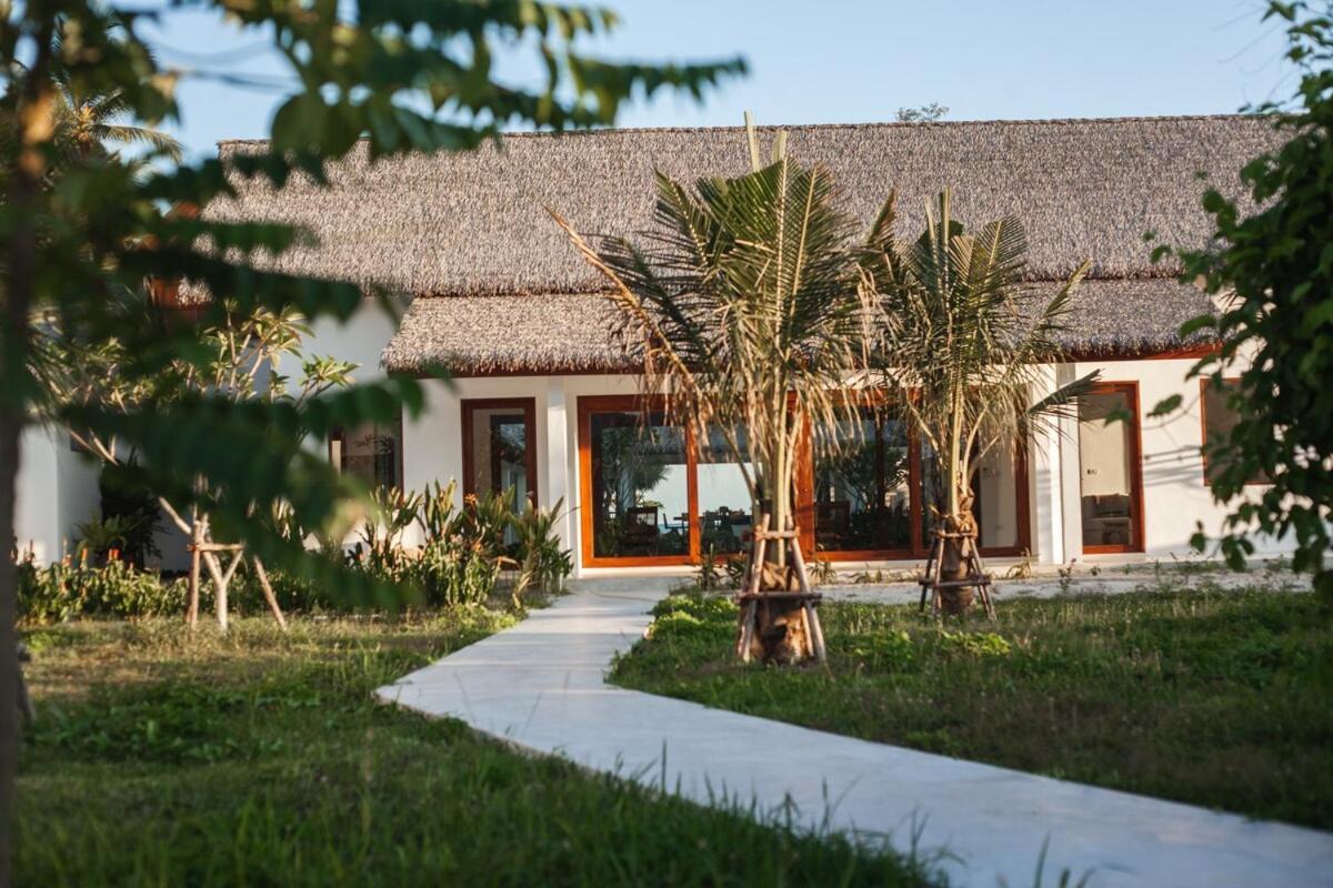 Villa Aditi - Amazing Beachfront *