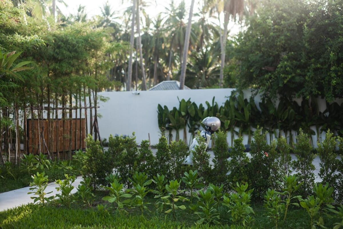 Aditi - Amazing Beachfront *